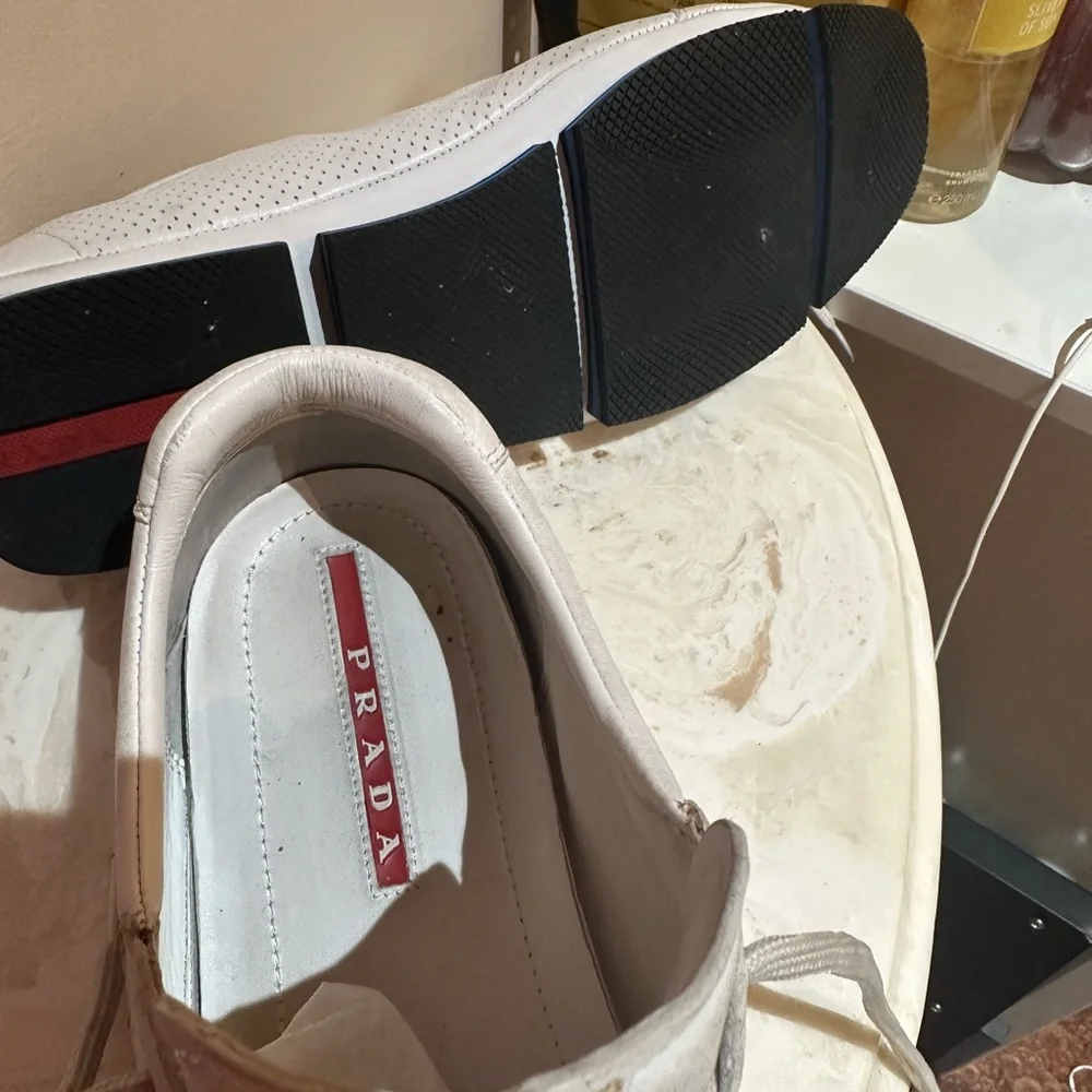 Prada Stylish White Men's Sneakers - Picture 3 of 7